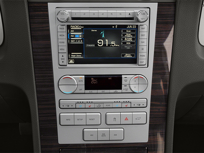 2013 Lincoln Navigator L Base