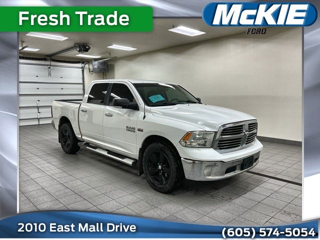 2016 RAM 1500 SLT