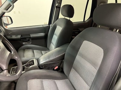2004 Ford Explorer Sport Trac XLS