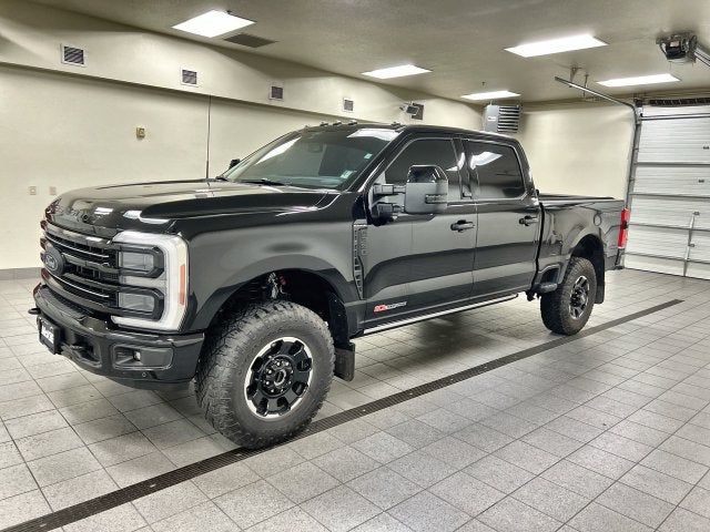 2025 Ford F-350SD Platinum