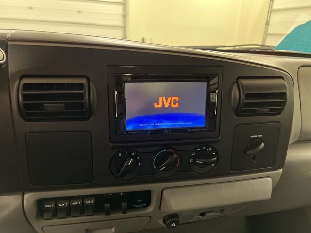 2005 Ford F-350SD XLT DRW