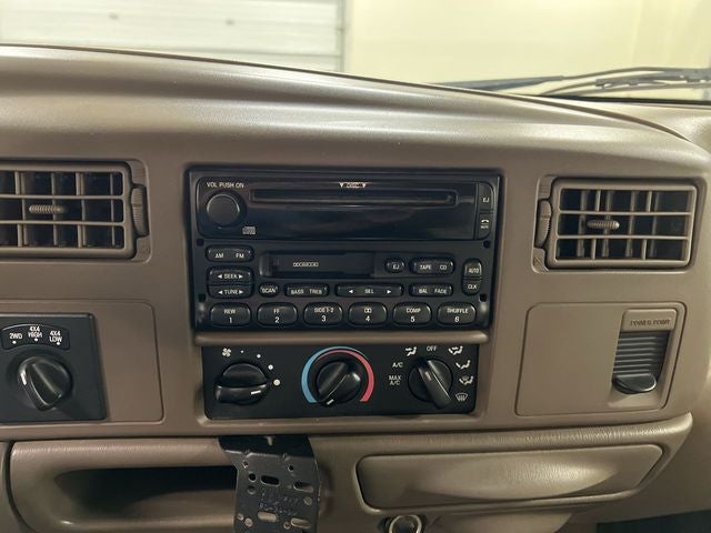 2000 Ford F-350SD Lariat DRW