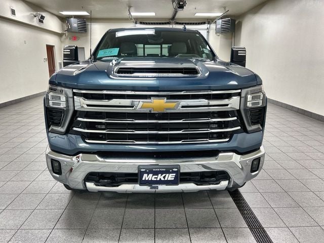 2025 Chevrolet Silverado 3500HD LTZ