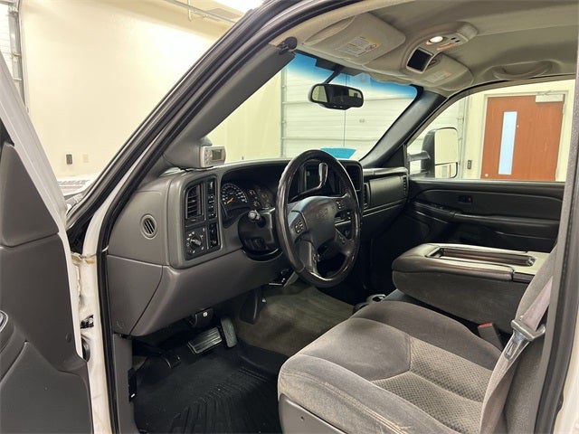 2005 Chevrolet Silverado 2500HD LS