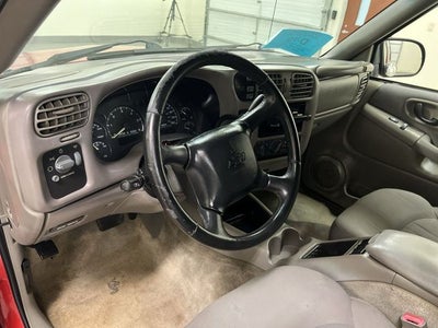 2004 Chevrolet Blazer LS