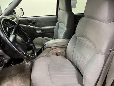 2004 Chevrolet Blazer LS