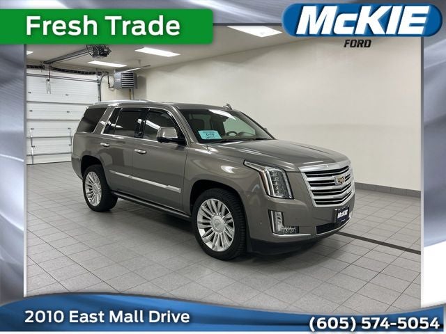 2017 Cadillac Escalade Platinum Edition