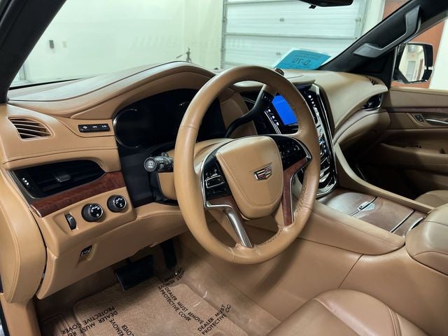 2017 Cadillac Escalade Platinum Edition