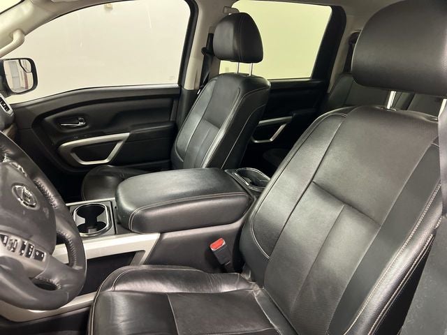 2017 Nissan Titan SL