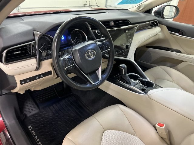 2020 Toyota Camry Hybrid XLE
