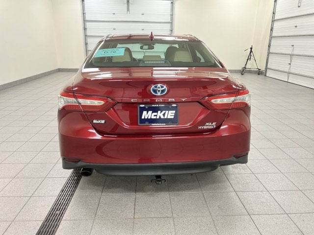 2020 Toyota Camry Hybrid XLE