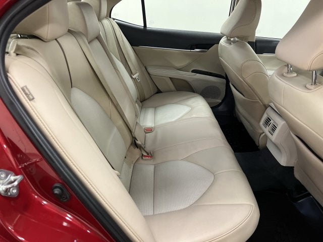 2020 Toyota Camry Hybrid XLE