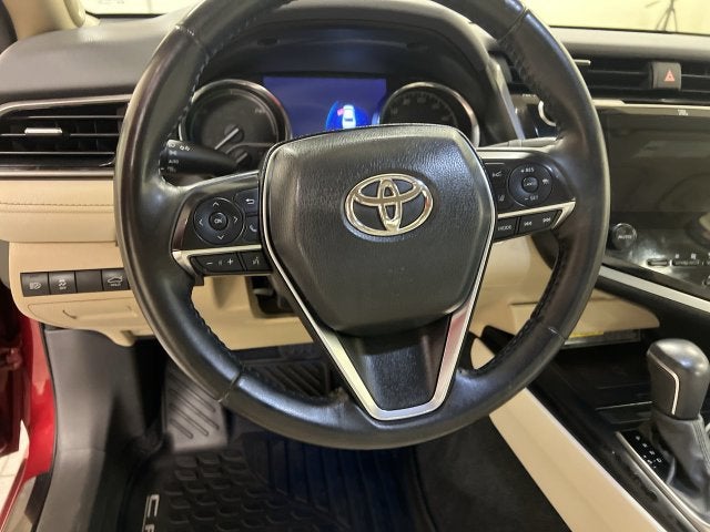 2020 Toyota Camry Hybrid XLE