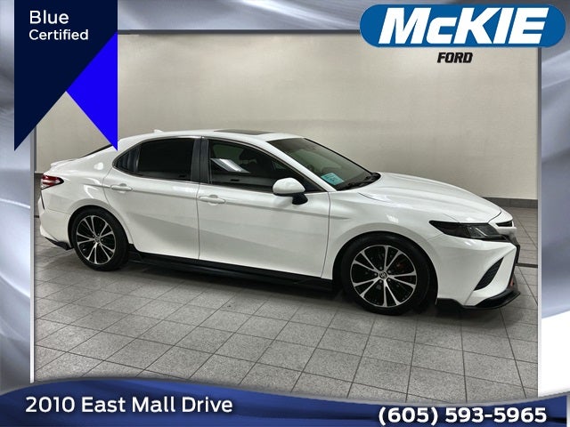 2020 Toyota Camry SE