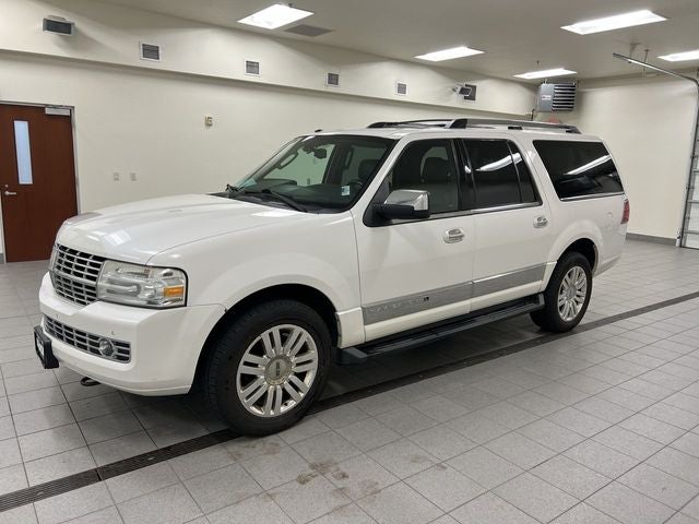 2013 Lincoln Navigator L Base