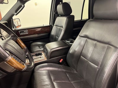 2013 Lincoln Navigator L Base