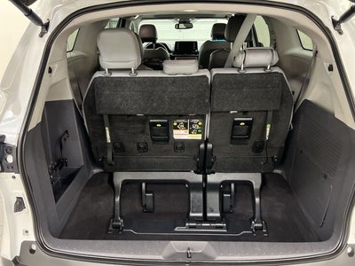2024 Toyota Sienna XLE 8 Passenger