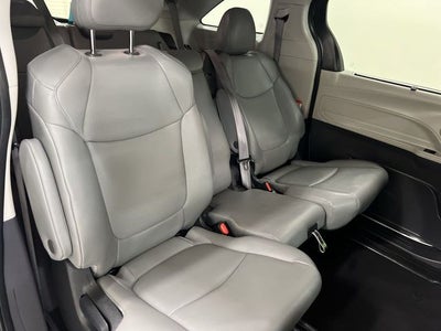 2024 Toyota Sienna XLE 8 Passenger