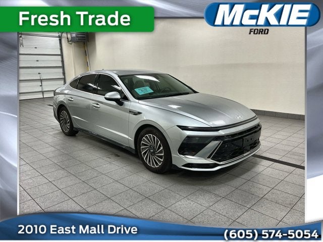2025 Hyundai Sonata Hybrid