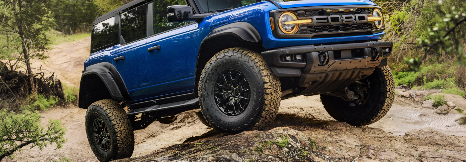 2024 Ford Bronco side by side comparison showing the front and back